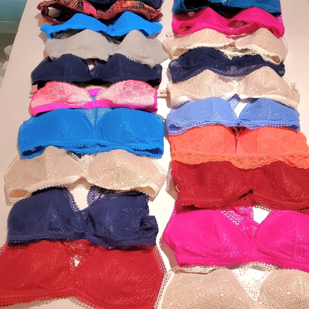Lot of 20 lace bras, brand new with tag wholesal